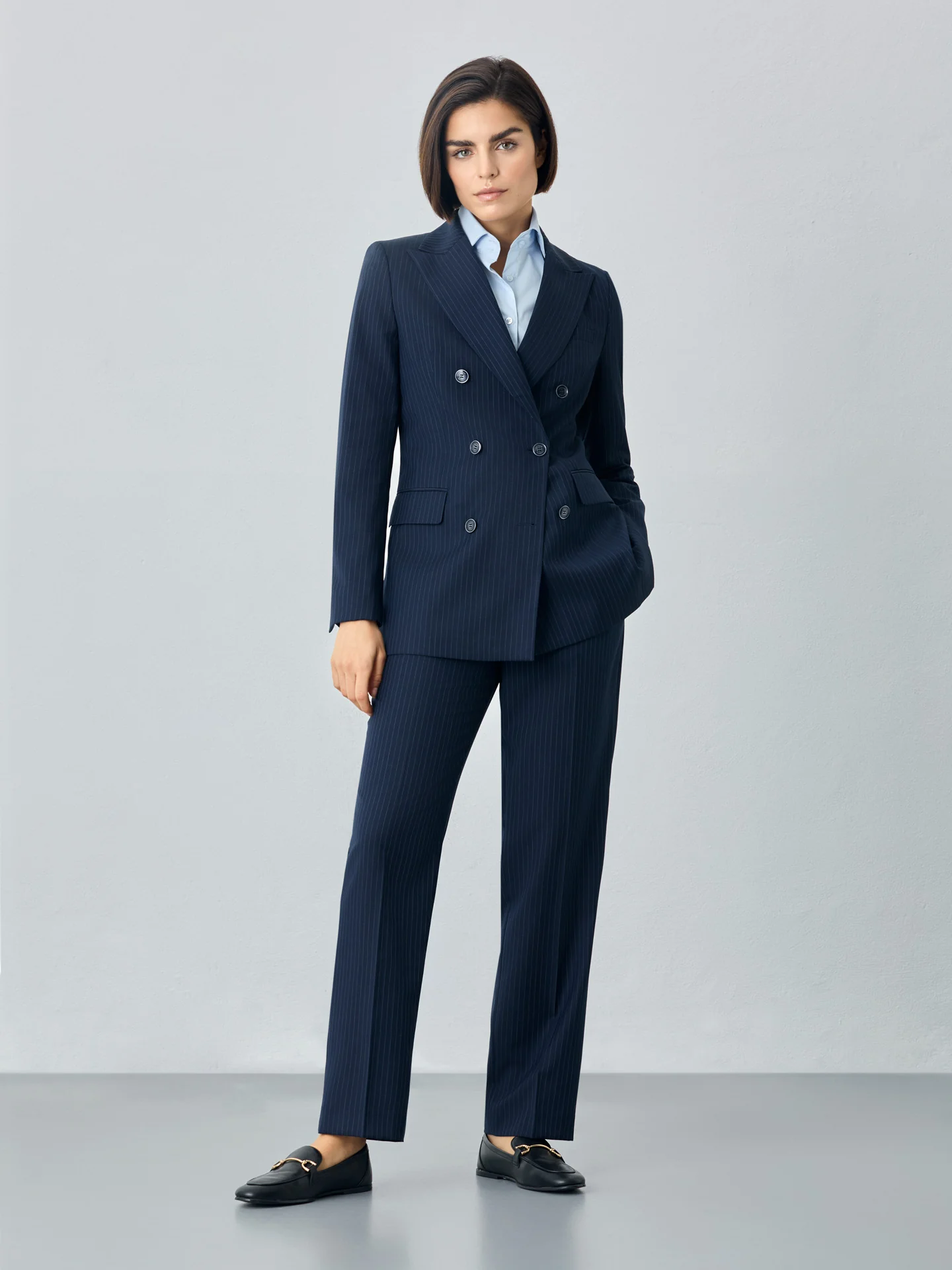 Double Breasted Dark Blue Pinstripes Suit In Wool Blend - Image 3