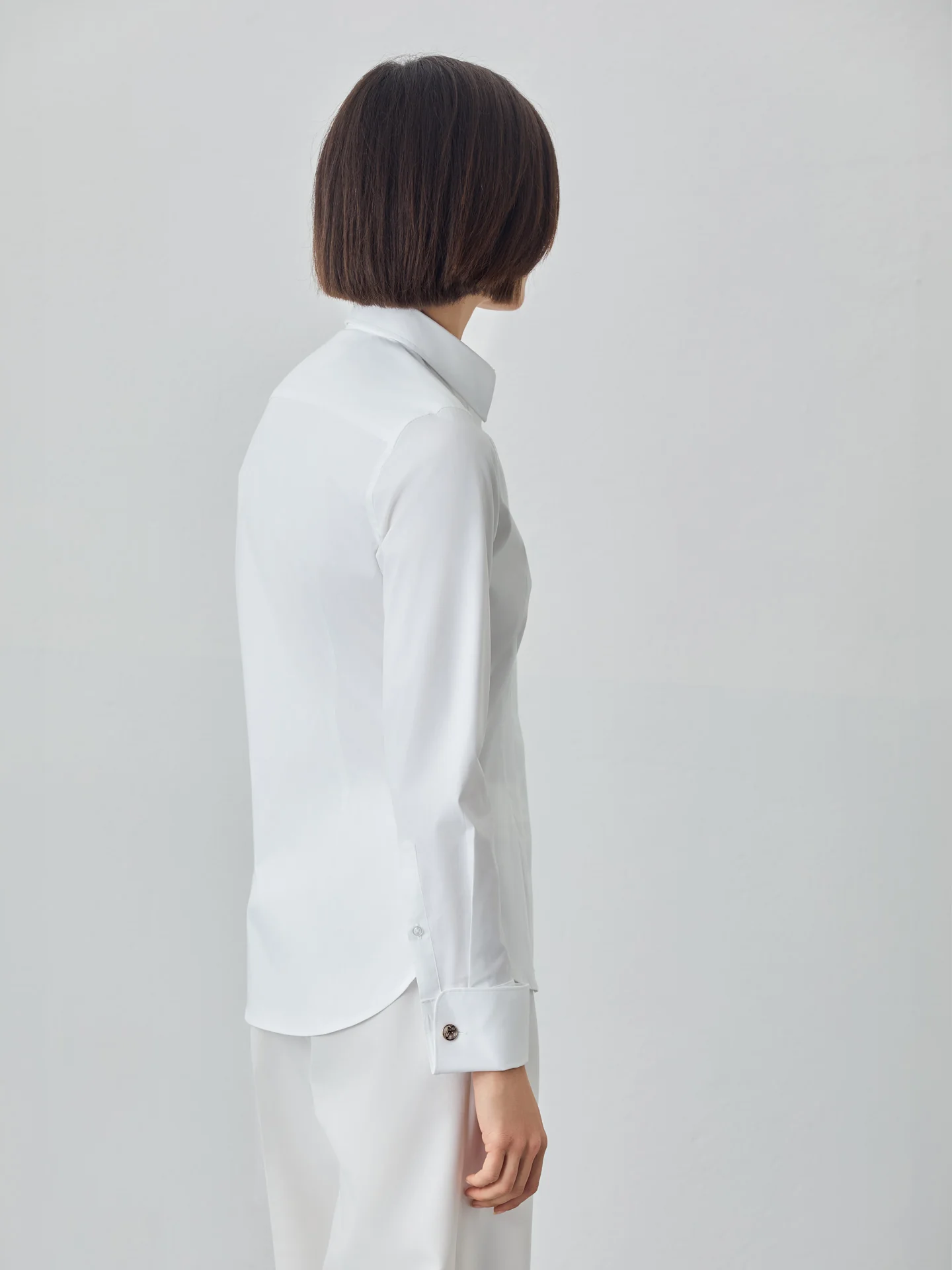 Slim Fit Plain Poplin Comfort Shirt With Gold Cuffs Buttons - Image 4